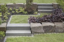 Metten Naturstein Blockstufe GRAUWACKE Grau-Braun-Grünlich geflammt TxH 35x15 cm