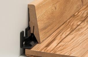 Laminat- und Parkett-Sockelleisten